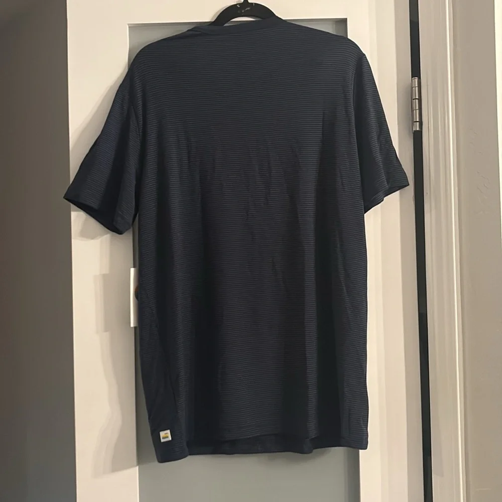 VUORI Linear Tech Tee MENS SIZE MEDIUM BLUE - Picture 10 of 10